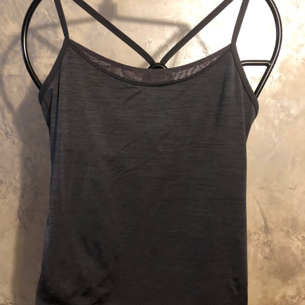 Lululemon Racer Back Active Top  with Bra-Size 12
